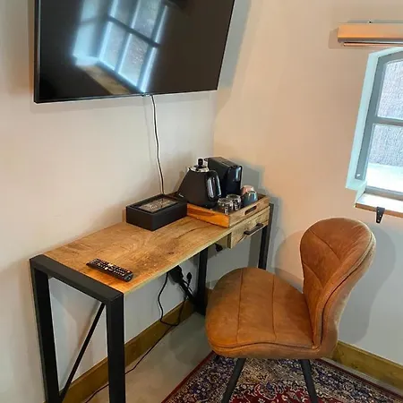 Tussen Wei & Hei B&B 복스텔